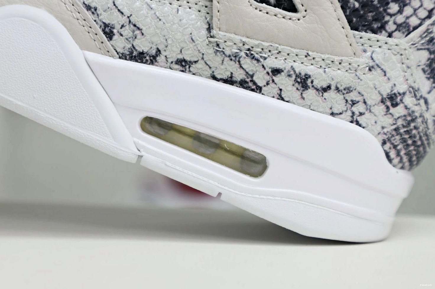 Jordan retro 4 Air snakeskin Jordan 0808